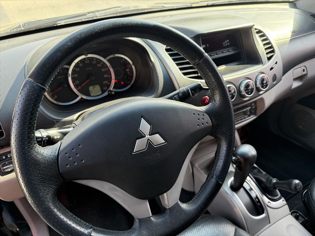 Mitsubishi L200 Triton - 3.5 HPE 4X4 CD V6 24V FLEX 4P AUTOMÁTICO