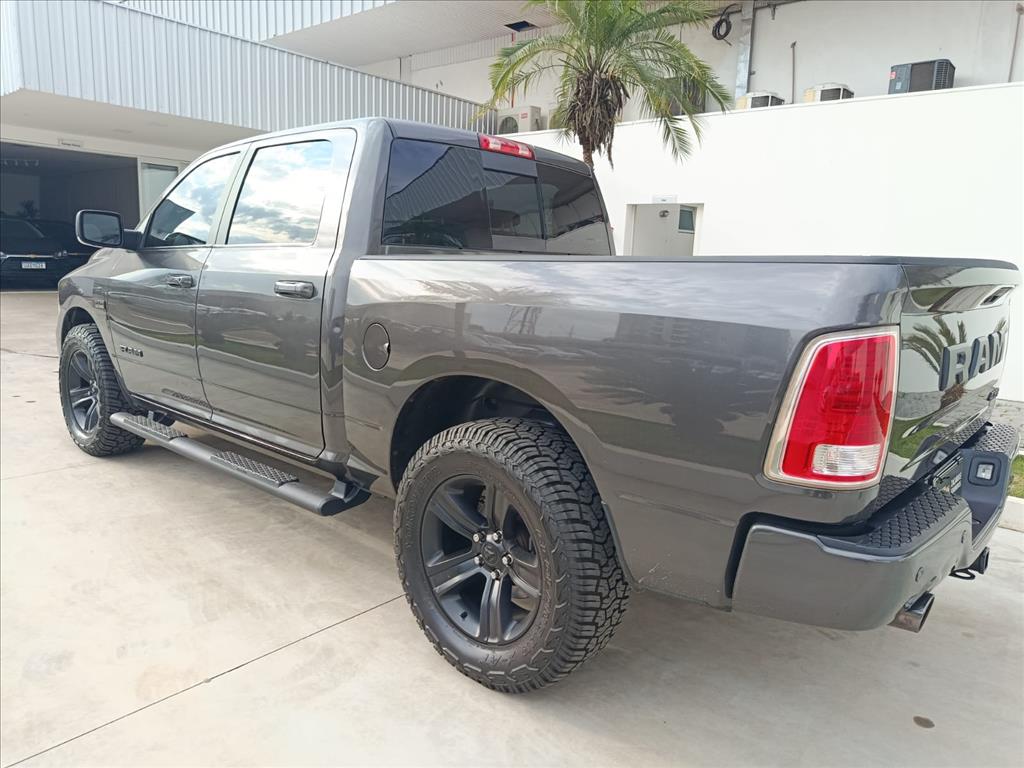 CLASSIC 5.7 V8 GASOLINA LARAMIE CD 4X4 AUTOMÁTICO5