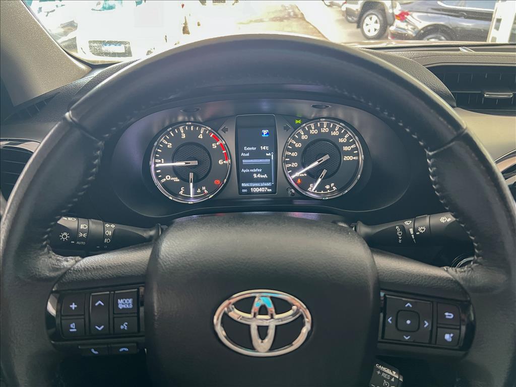 HILUX 2.8 D-4D TURBO DIESEL CD SRV 4X4 AUTOMÁTICO6