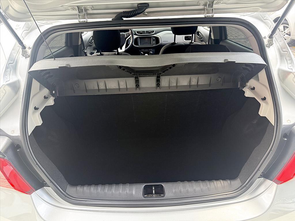 Chevrolet Onix - 1.0 MPFI LT 8V FLEX 4P MANUAL