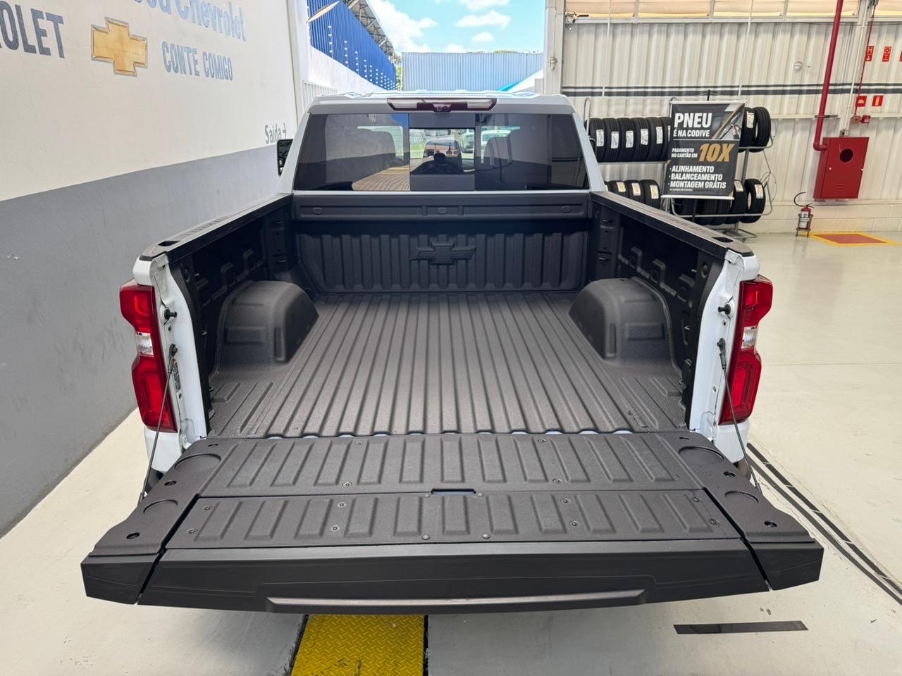 SILVERADO 5.3 V8 GASOLINA 1500 HIGH COUNTRY 4X4 AUTOMÁTICO10