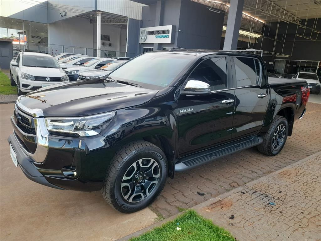 HILUX 2.8 D-4D TURBO DIESEL CD SRX 4X4 AUTOMÁTICO2