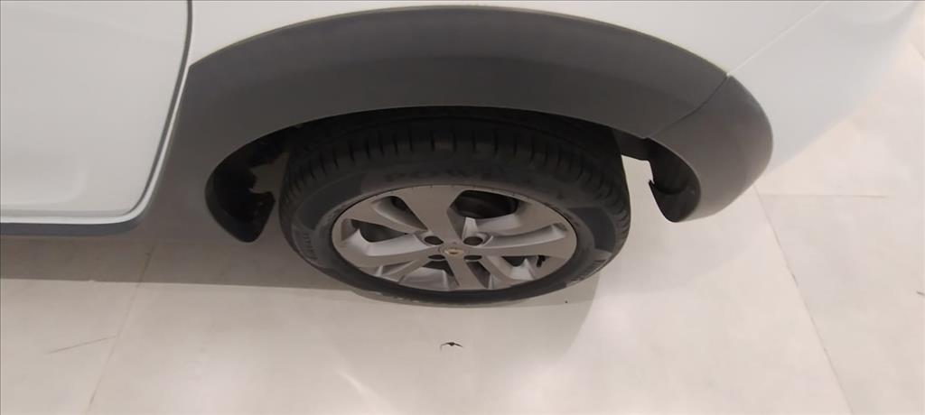SANDERO 1.6 16V SCE FLEX STEPWAY MANUAL9