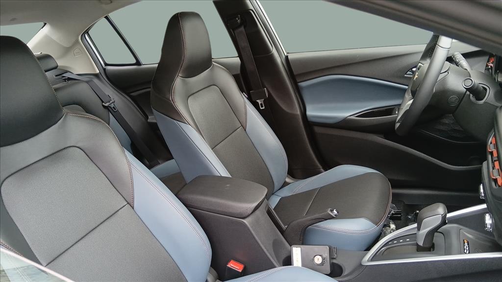 ONIX PLUS 1.0 TURBO FLEX PREMIER AUTOMÁTICO10
