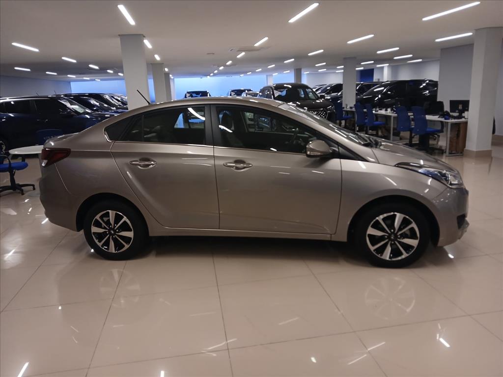 Hyundai-HB20S-1.6 PREMIUM 16V FLEX 4P AUTOMÁTICO