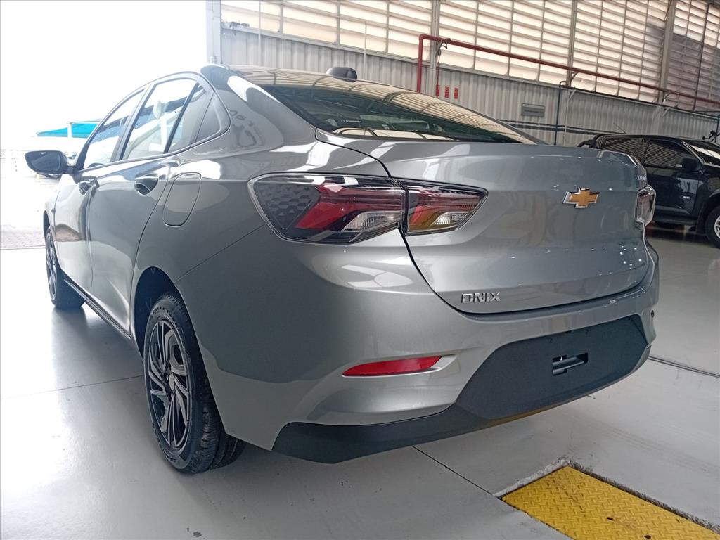 ONIX PLUS 1.0 TURBO ETANOL ECO AUTOMÁTICO3