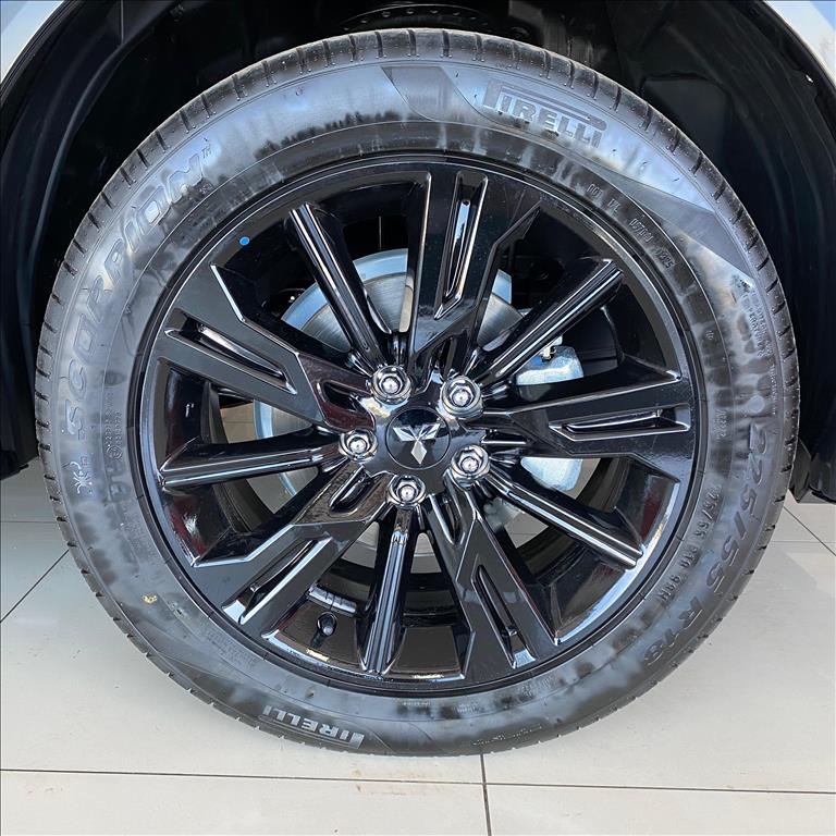 Mitsubishi-ECLIPSE CROSS-1.5 MIVEC TURBO GASOLINA HPE BLACK CVT