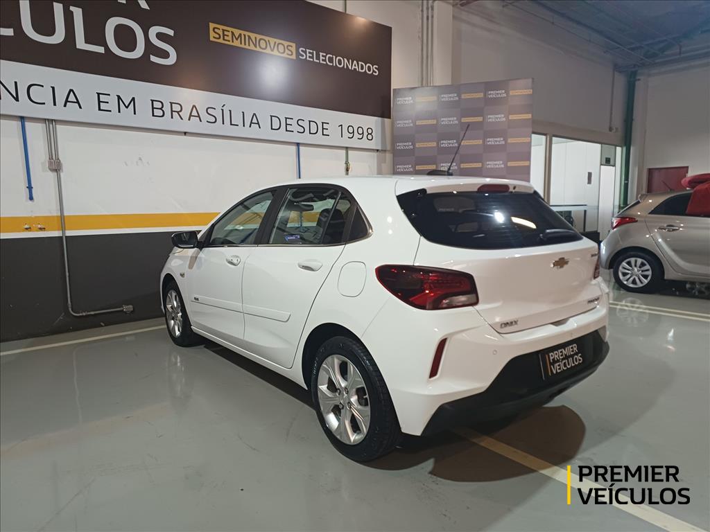 ONIX 1.0 TURBO FLEX PREMIER AUTOMÁTICO9