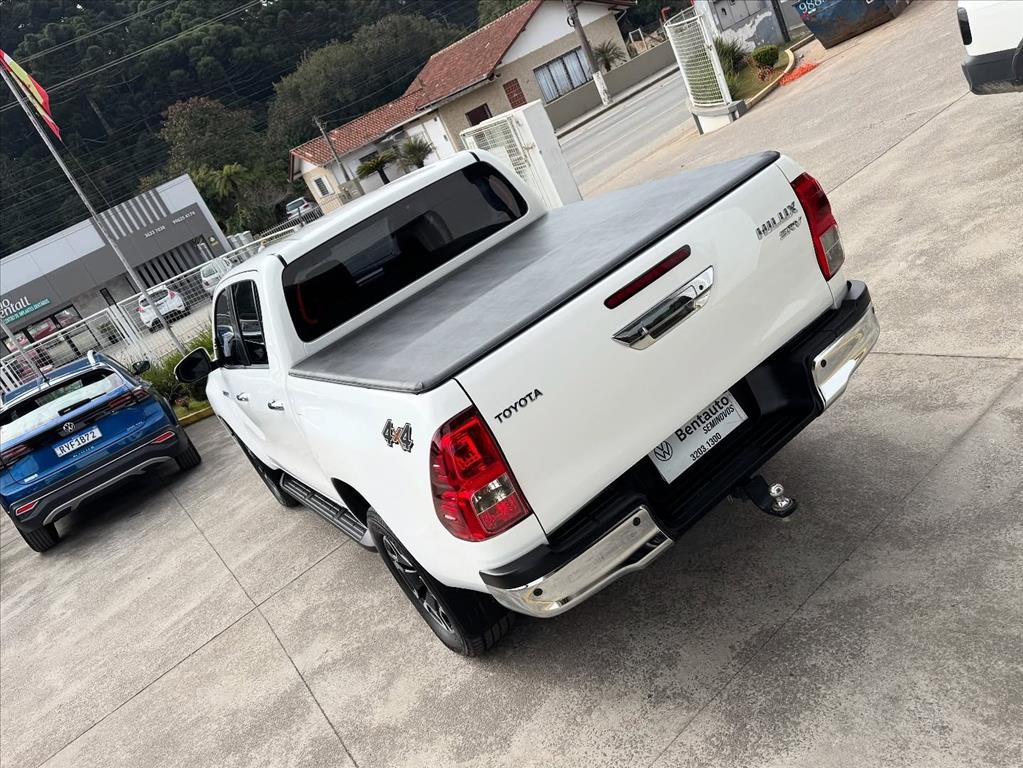 HILUX 2.8 D-4D TURBO DIESEL CD SRV 4X4 AUTOMÁTICO