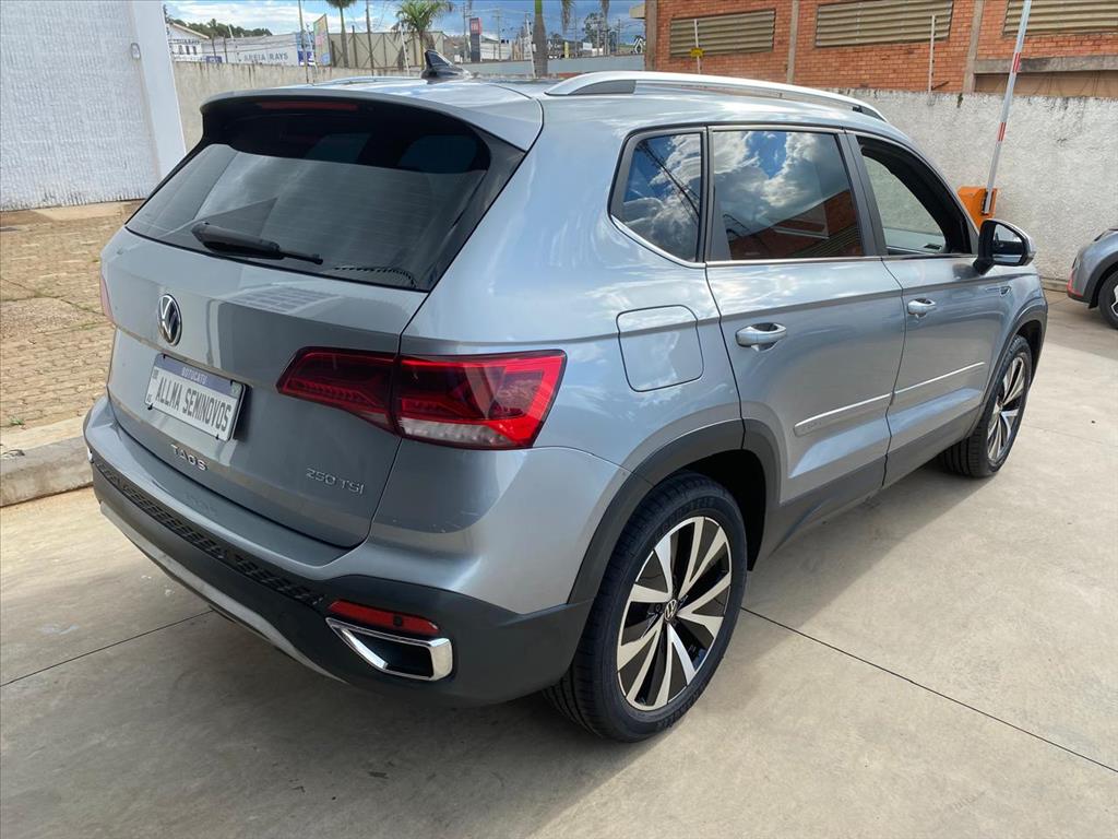 TAOS 1.4 250 TSI TOTAL FLEX HIGHLINE AUTOMÁTICO3