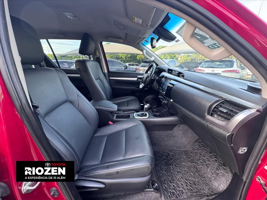 HILUX 2.8 D-4D TURBO DIESEL CD SRX 4X4 AUTOMÁTICO11