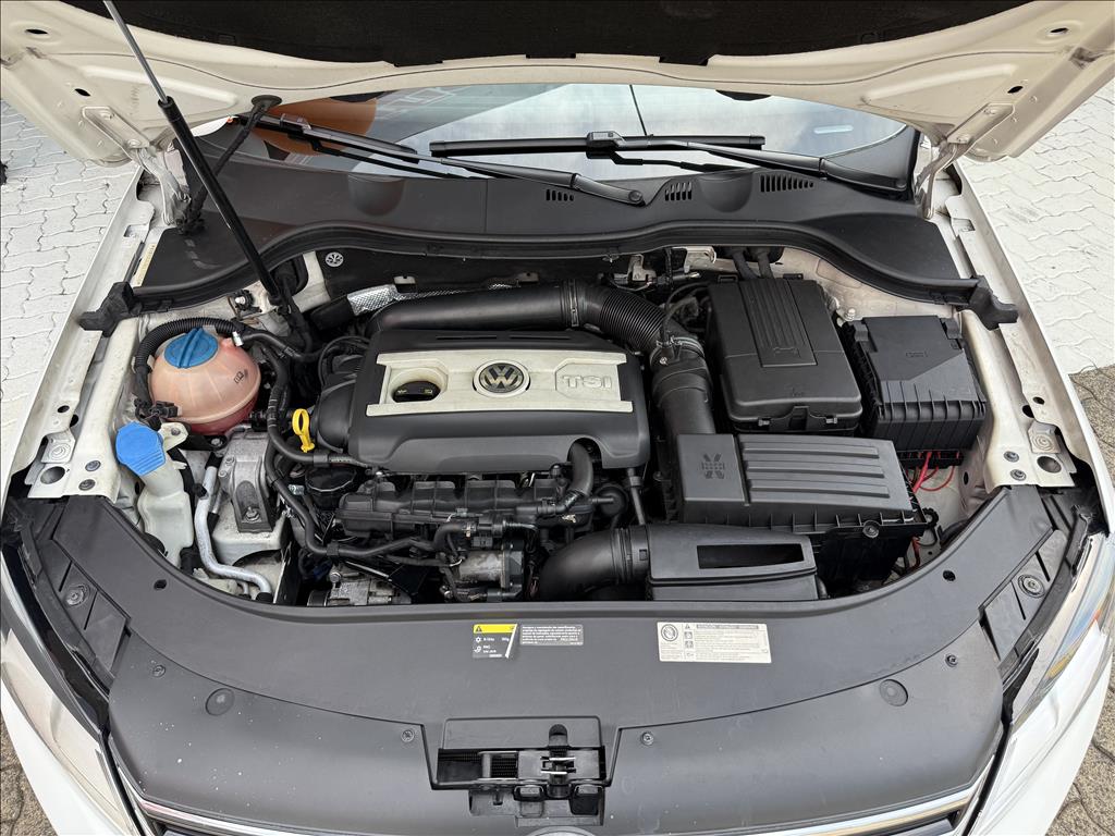 Volkswagen Passat Variant - 2.0 TSI 16V 211CV GASOLINA 4P AUTOMÁTICO