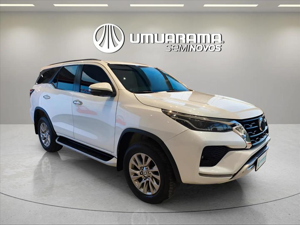 HILUX SW4 2.8 D-4D TURBO DIESEL SRX 7L 4X4 AUTOMÁTICO1