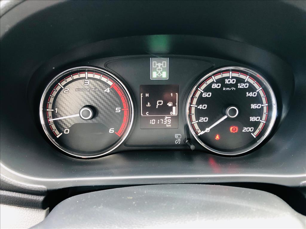 L200 TRITON 2.4 16V TURBO DIESEL SPORT HPE-S CD 4P 4X4 AUTOMÁTICO13