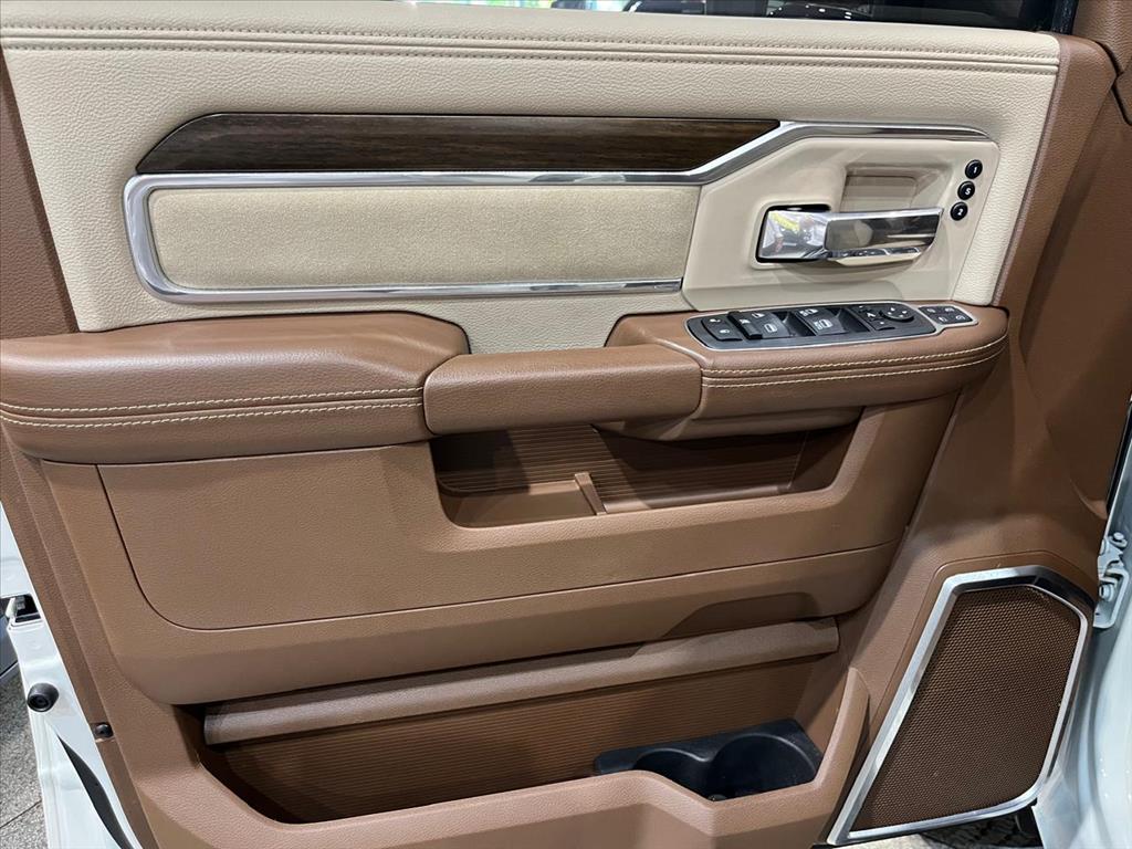 2500 6.7 I6 TURBO DIESEL LARAMIE CD 4X4 AUTOMÁTICO13