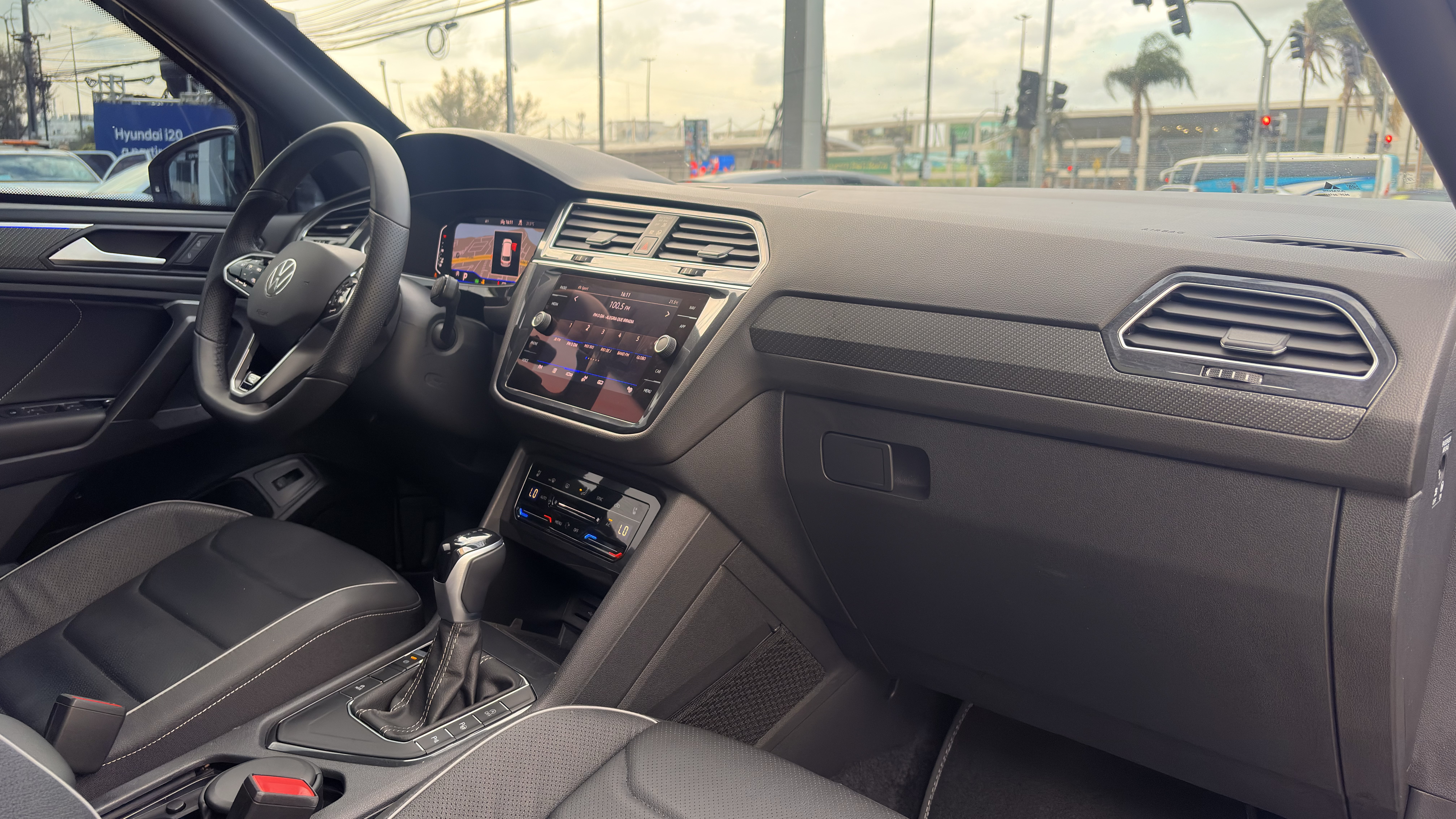 TIGUAN 2.0 300 TSI GASOLINA ALLSPACE R-LINE AUTOMÁTICO10