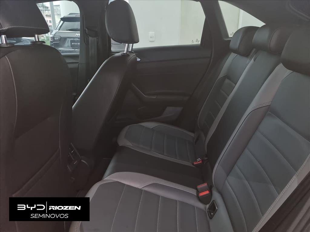 NIVUS 1.0 200 TSI TOTAL FLEX HIGHLINE AUTOMÁTICO5