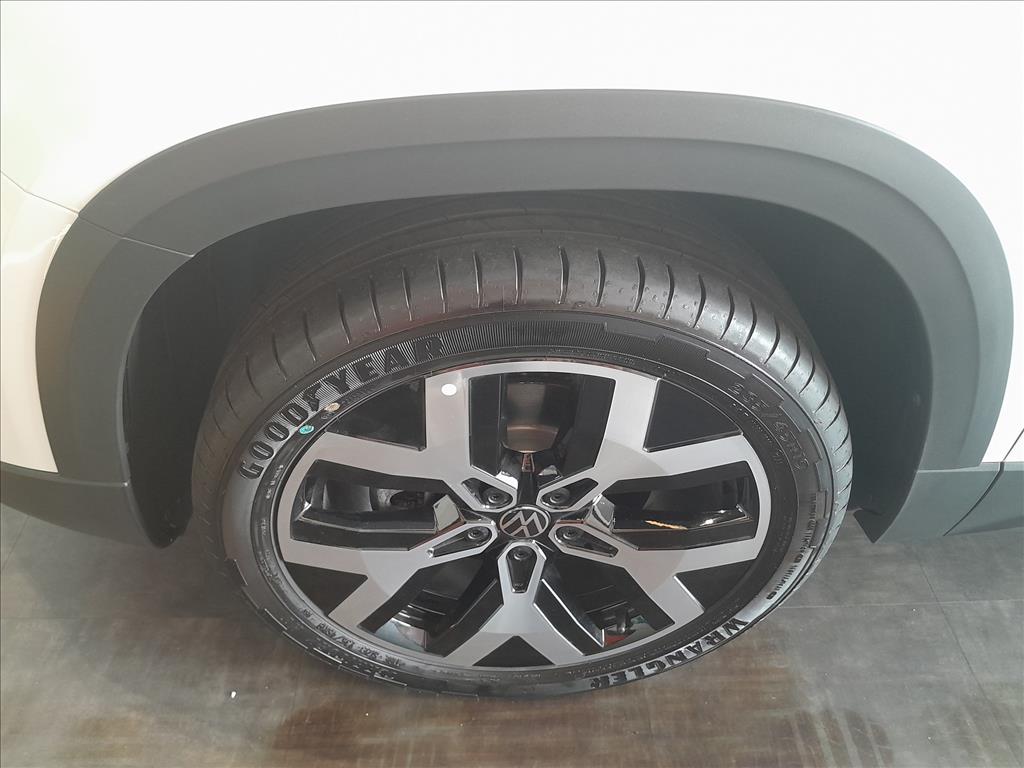 TAOS 1.4 250 TSI TOTAL FLEX HIGHLINE AUTOMÁTICO3