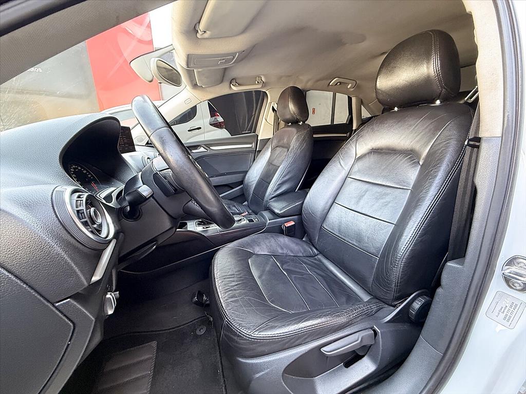 Audi A3 - 1.4 TFSI SEDAN ATTRACTION 16V GASOLINA 4P S-TRONIC