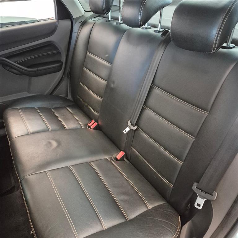 FOCUS 2.0 GLX SEDAN 16V FLEX 4P MANUAL