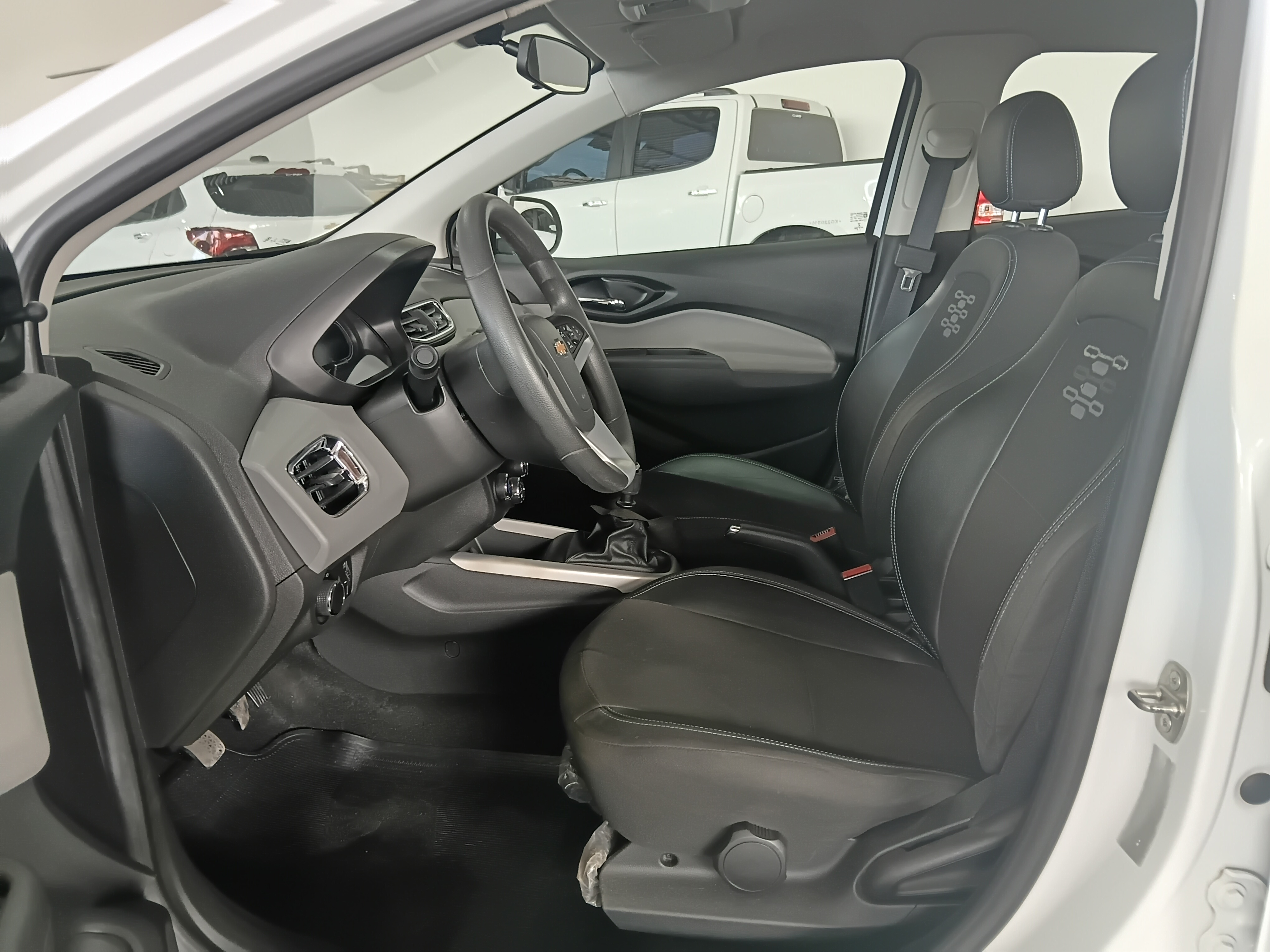 Chevrolet Onix 1.0 Mpfi LT 8V Flex 4P Manual - foto 11