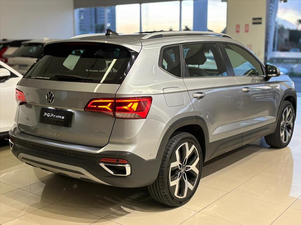 TAOS 1.4 250 TSI TOTAL FLEX HIGHLINE AUTOMÁTICO9