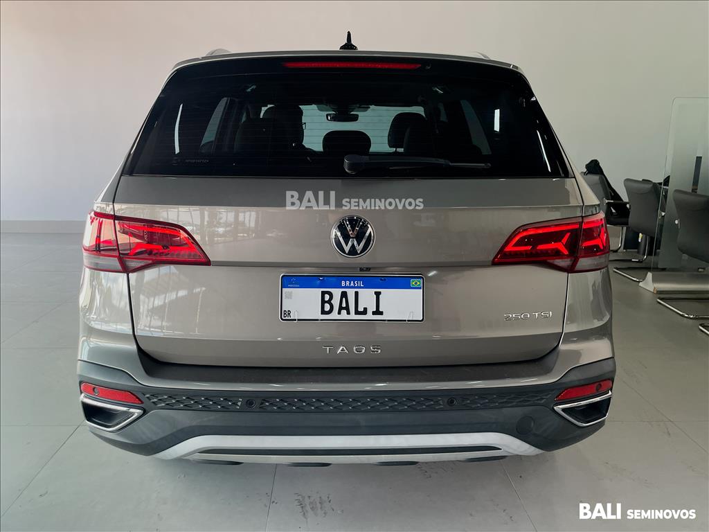 TAOS 1.4 250 TSI TOTAL FLEX COMFORTLINE AUTOMÁTICO5