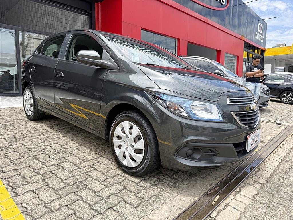 Chevrolet Onix - 1.4 MPFI LT 8V FLEX 4P MANUAL