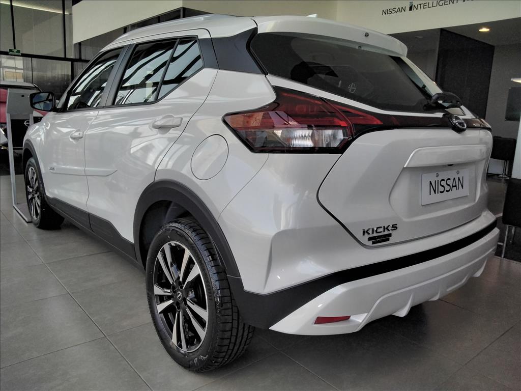 KICKS PLAY 1.6 16V FLEXSTART SENSE XTRONIC