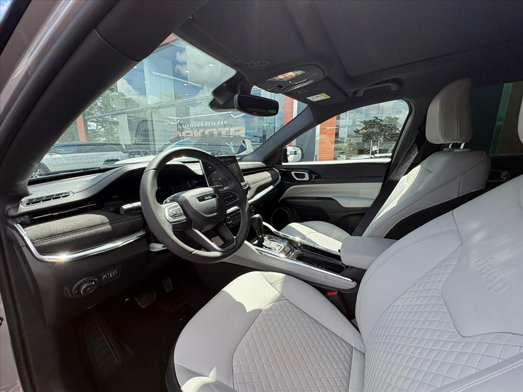 Jeep-COMMANDER-1.3 T270 TURBO FLEX OVERLAND AT6