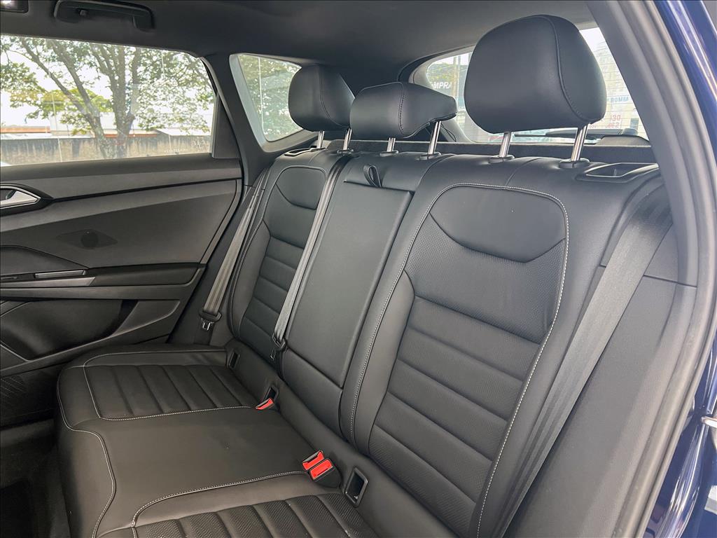 TAOS 1.4 250 TSI TOTAL FLEX HIGHLINE AUTOMÁTICO17