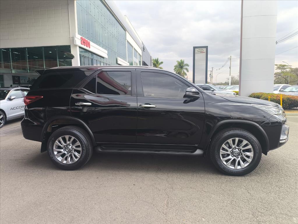 HILUX 2.7 VVT-i FLEX CD SRV 4X2 AUTOMÁTICO
