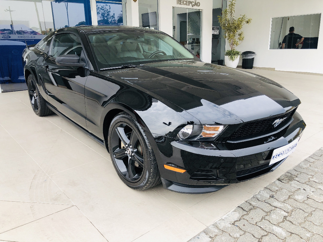 MUSTANG 3.7 V6 GASOLINA AUTOMÁTICO2