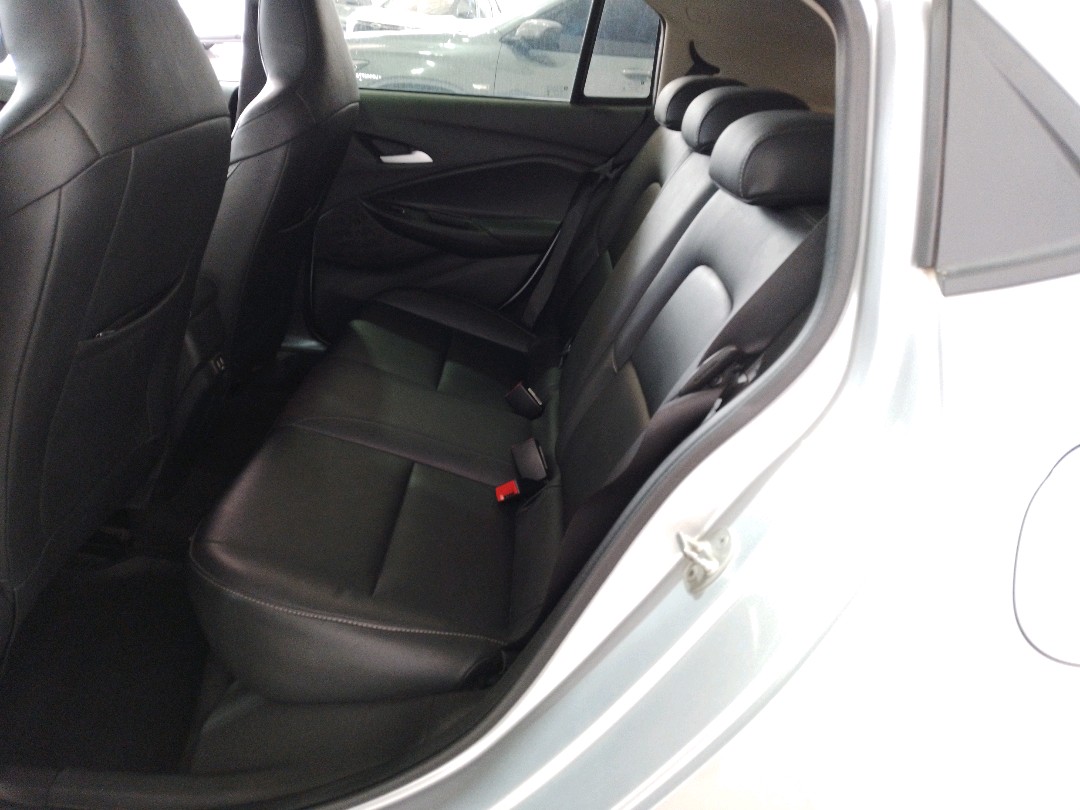 Chevrolet Onix 1.0 Turbo Flex LT Automático - foto 10
