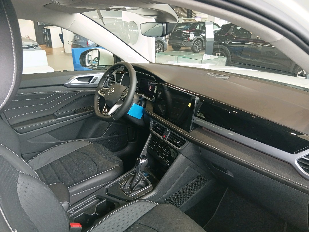 TAOS 1.4 250 TSI TOTAL FLEX HIGHLINE AUTOMÁTICO6