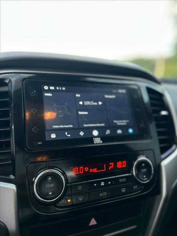 Mitsubishi-L200 TRITON-2.4 16V TURBO DIESEL SPORT HPE-S CD 4P 4X4 AUTOMÁTICO