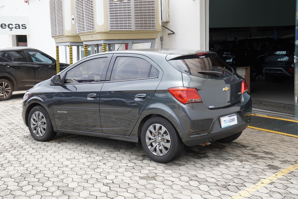 ONIX 1.4 MPFI ADVANTAGE 8V FLEX 4P AUTOMÁTICO5