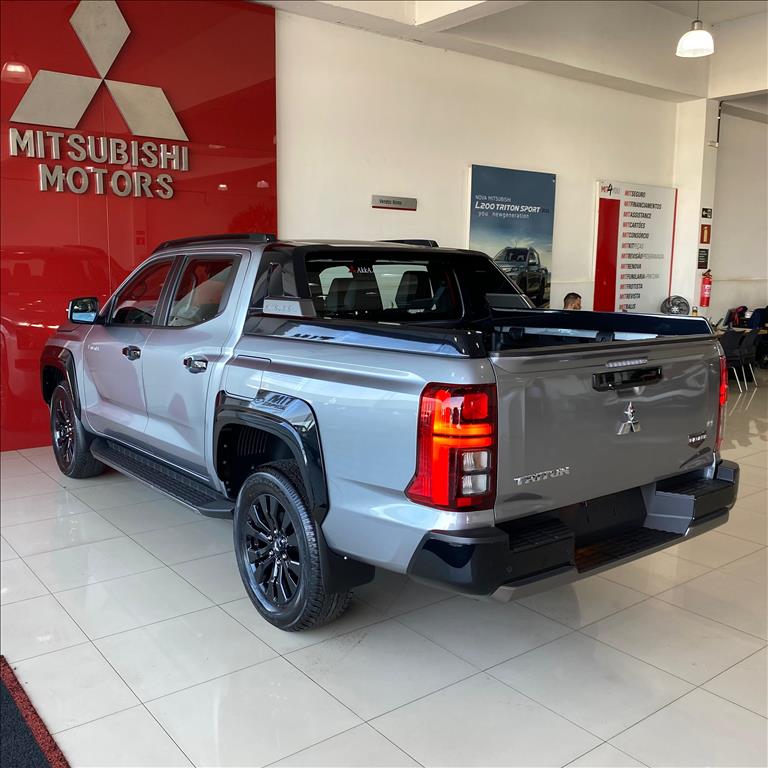 Mitsubishi-TRITON-2.4 BITURBO DIESEL CD KATANA 4X4 AUTOMÁTICO