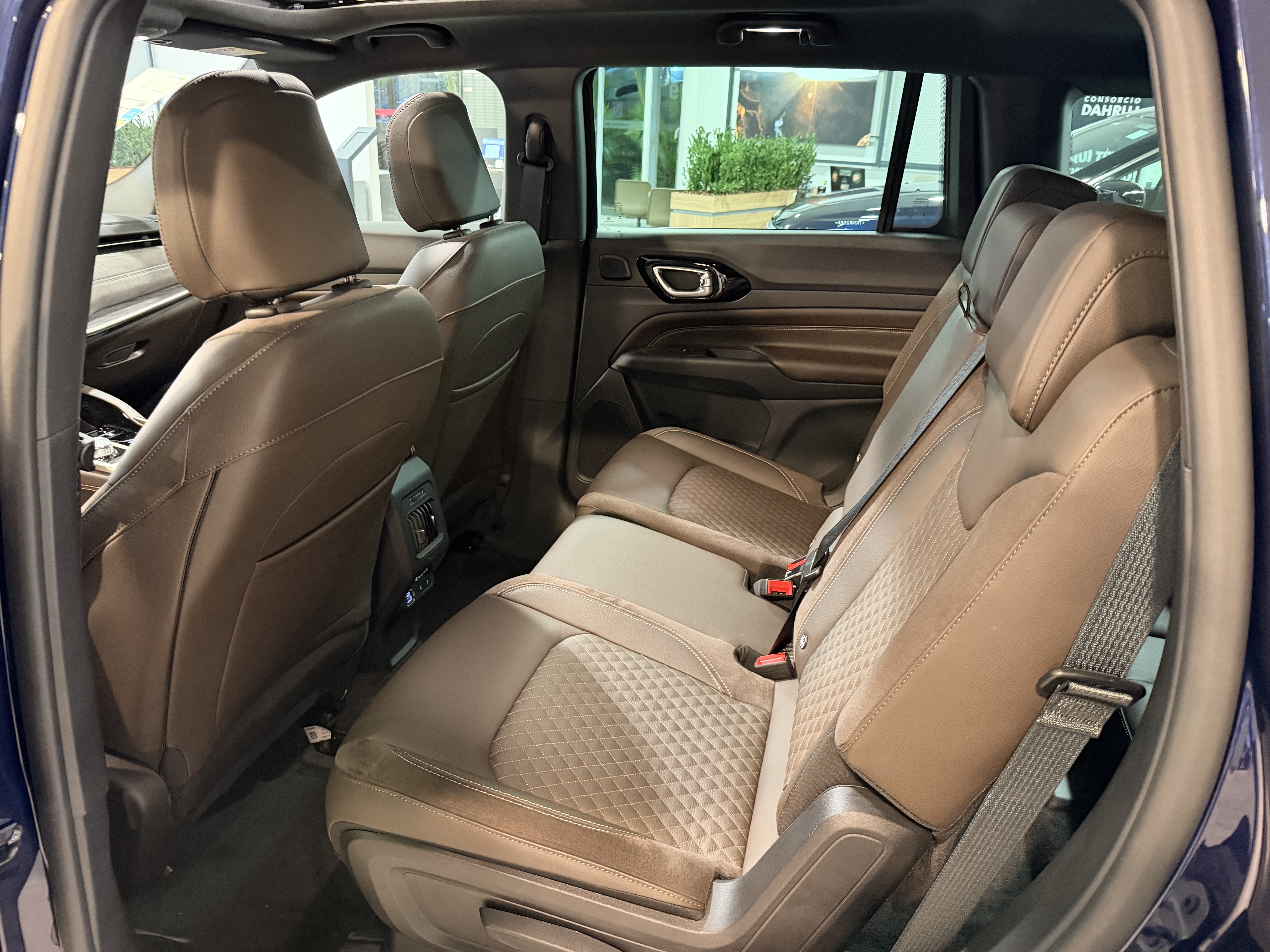 COMMANDER 2.2 TURBO DIESEL OVERLAND AT913
