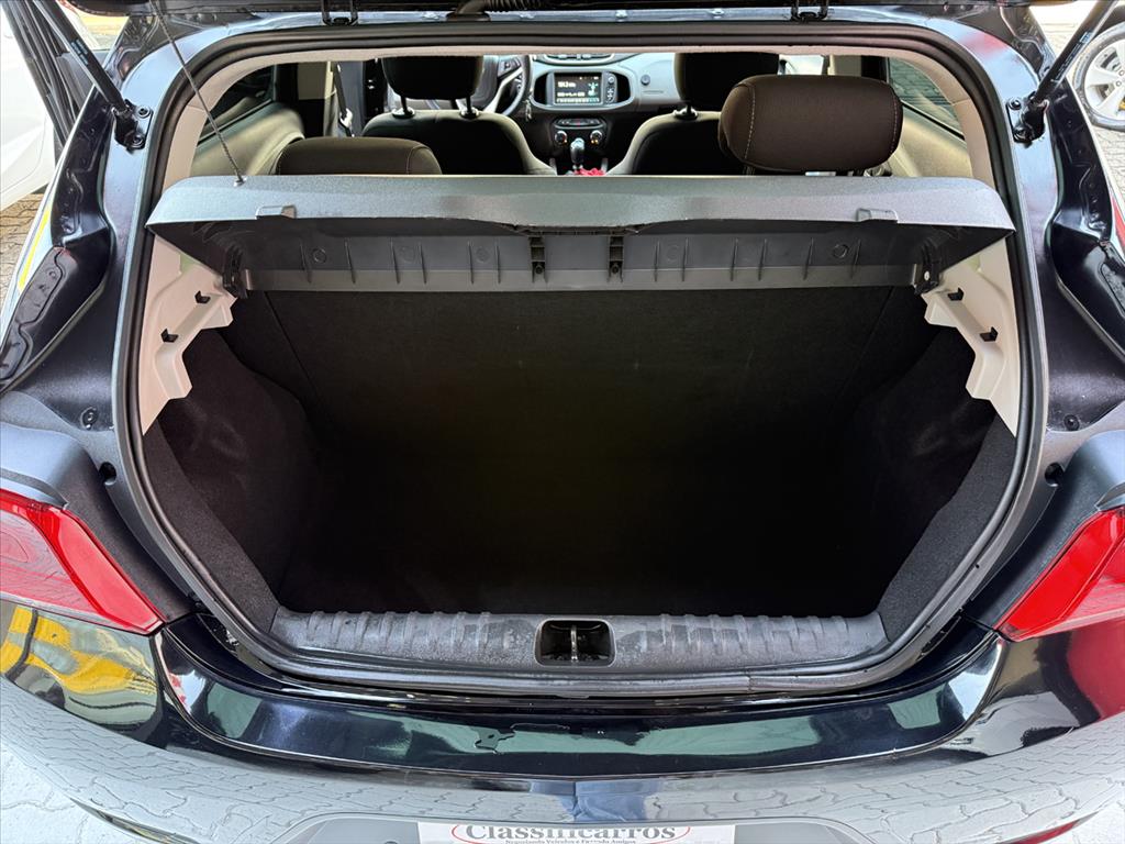 Chevrolet Onix - 1.0 MPFI LT 8V FLEX 4P MANUAL