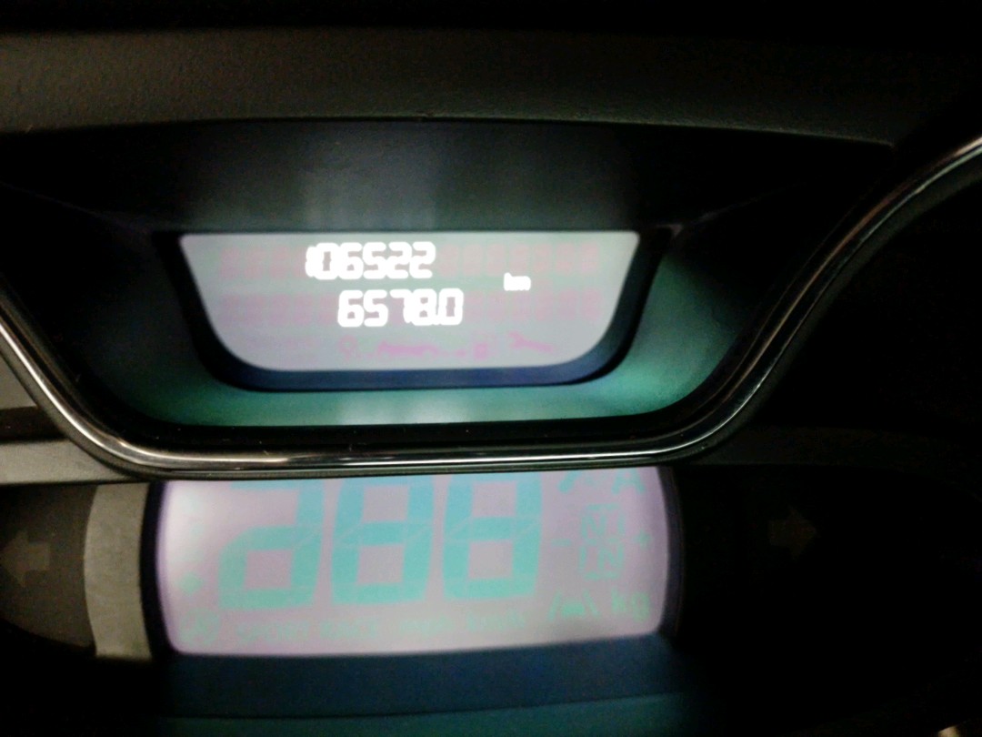 Renault-CAPTUR-1.6 16V SCE FLEX ZEN X-TRONIC