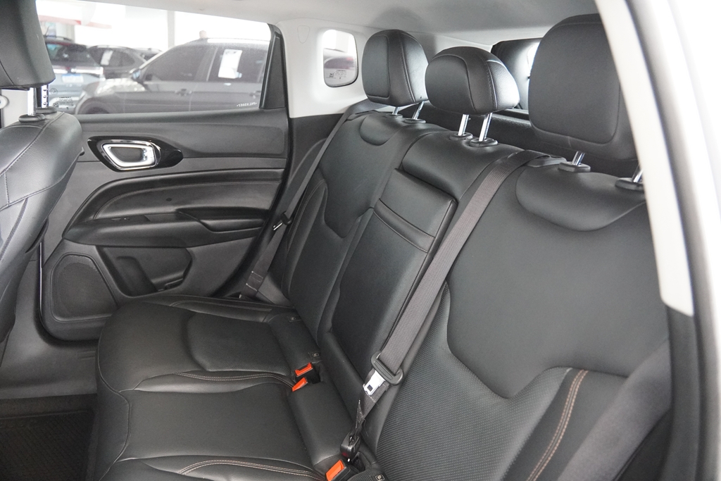 COMPASS 2.0 TD350 TURBO DIESEL LIMITED AT911