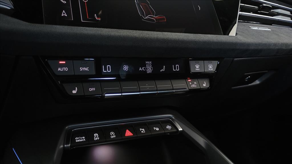 A3 2.0 40 TFSI GASOLINA SEDAN PERFORMANCE BLACK S-TRONIC13