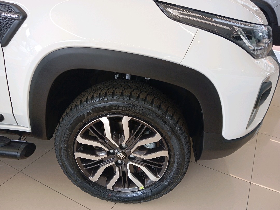 STRADA 1.0 TURBO 200 FLEX RANCH CD CVT5