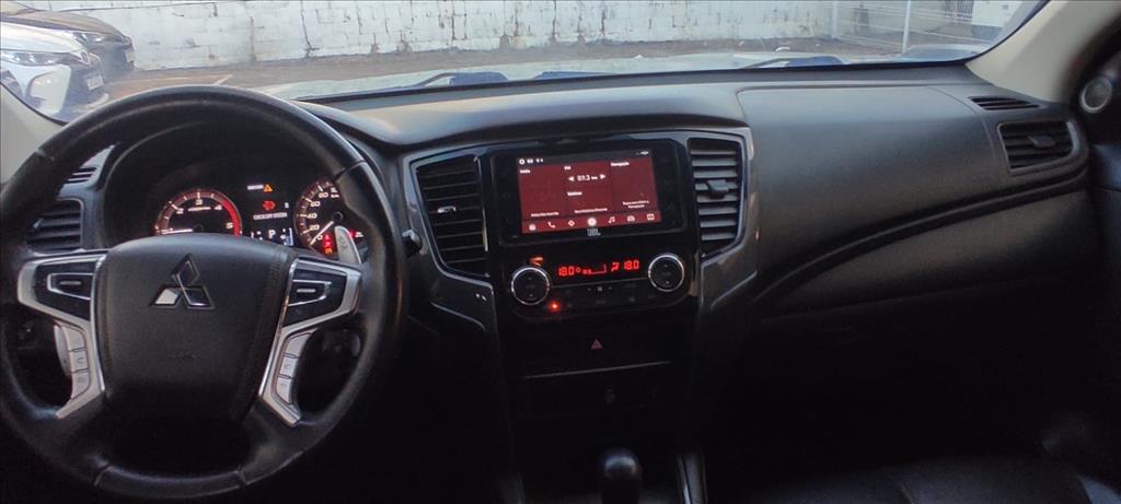 L200 TRITON 2.4 16V TURBO DIESEL SPORT SAVANA CD 4P 4X4 AUTOMÁTICO2
