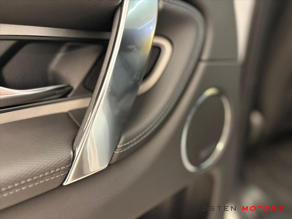 Land Rover-DISCOVERY SPORT-2.0 P250 TURBO FLEX R-DYNAMIC SE AUTOMÁTICO