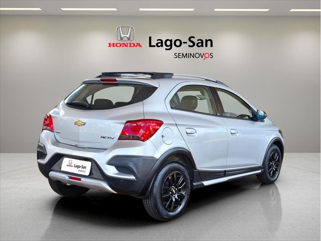 ONIX 1.4 MPFI ACTIV 8V FLEX 4P AUTOMÁTICO2