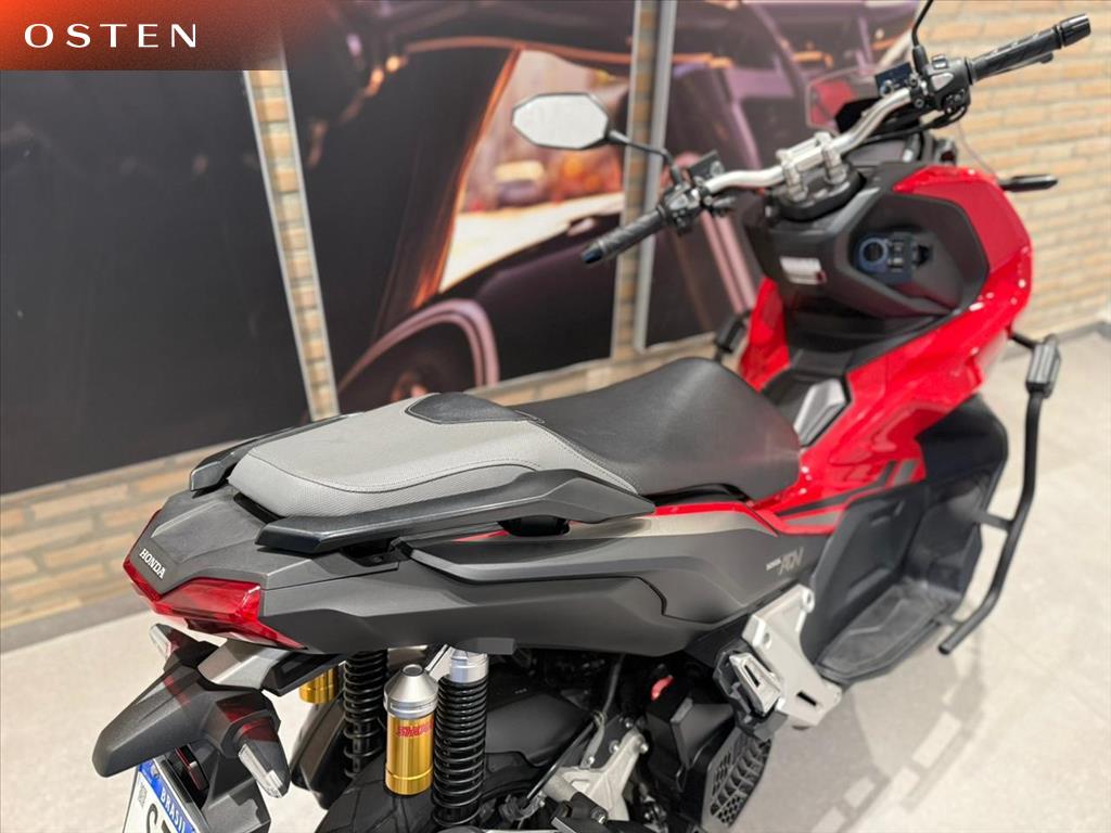 HONDA-ADV-ADV