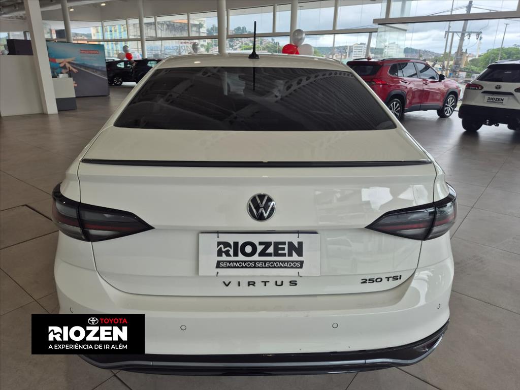 VIRTUS 1.4 250 TSI EXCLUSIVE AUTOMÁTICO11