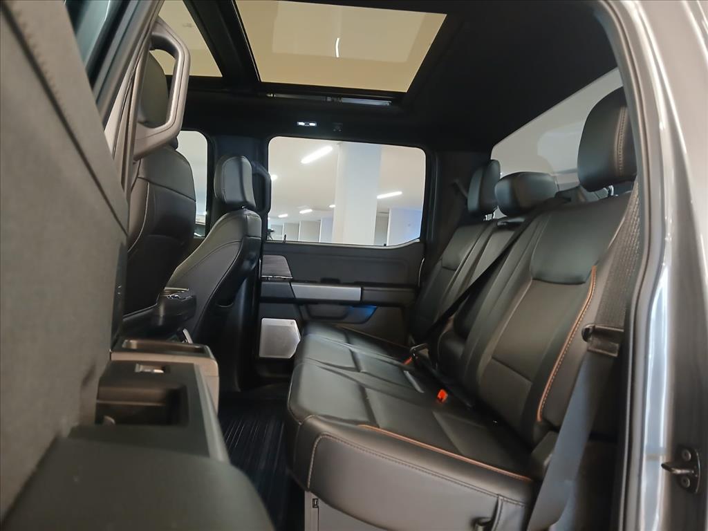 Ford-F-150-5.0 V8 GASOLINA CD LARIAT FX4 AUTOMÁTICO